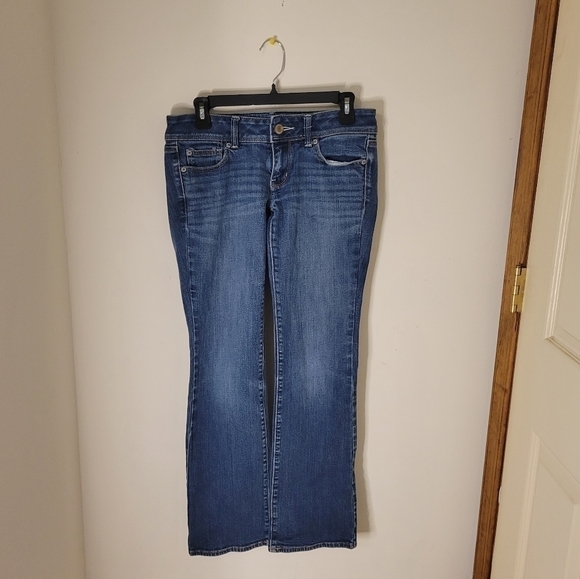 𝅺AMERICAN Eagle Denim Women's Slim Boot Jeans - Size (6) - Excellent Condition - Picture 1 of 11